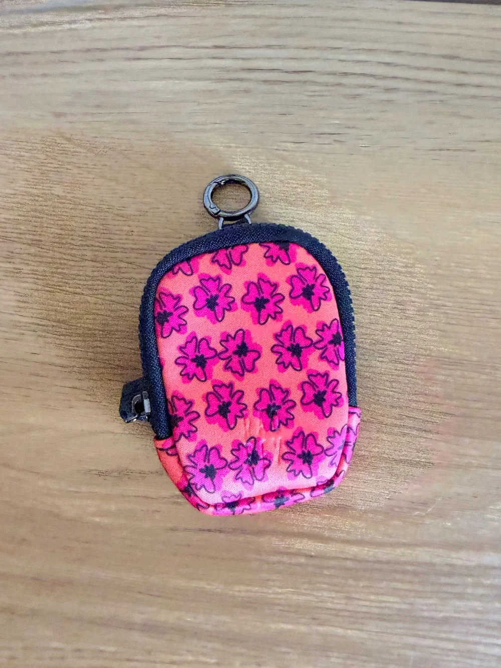Rad Rev The Pod Pouch Peach Floral Mini Keychain Pouch